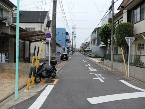 名古屋市昭和区長戸町、新築一戸建ての前面道路を含む現地写真画像です