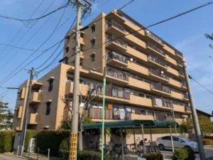 名古屋市昭和区御器所、中古マンションの外観画像です