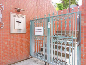 名古屋市昭和区八事富士見、中古マンションのエントランス画像です