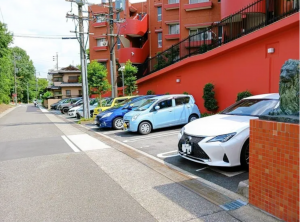 名古屋市昭和区八事富士見、中古マンションの駐車場画像です