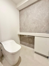 名古屋市昭和区滝川町、中古マンションのトイレ画像です