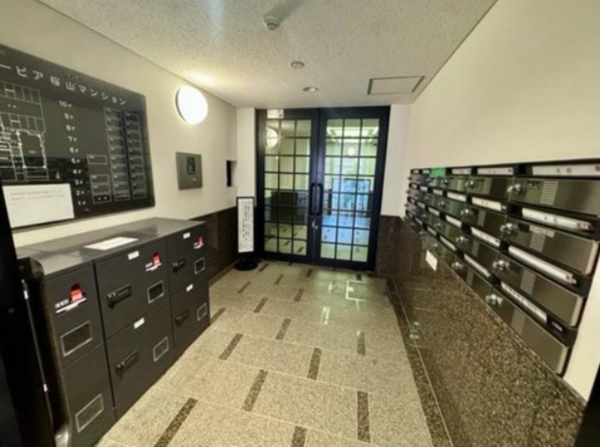 名古屋市昭和区桜山町、中古マンションのエントランス画像です