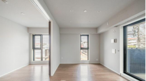 名古屋市昭和区前山町、中古マンションの居間画像です