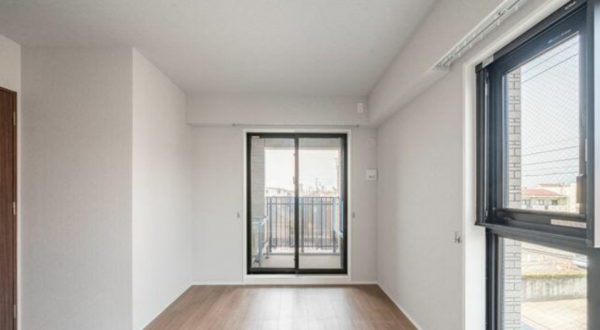 名古屋市昭和区前山町、中古マンションの居間画像です