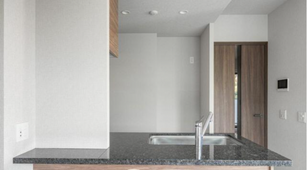 名古屋市昭和区前山町、中古マンションのキッチン画像です