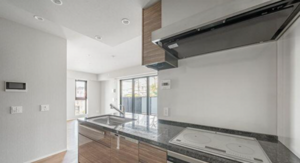 名古屋市昭和区前山町、中古マンションのキッチン画像です