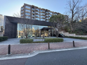 名古屋市昭和区広路町、中古マンションの外観画像です