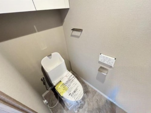 名古屋市瑞穂区彌富町紅葉園、中古マンションのトイレ画像です