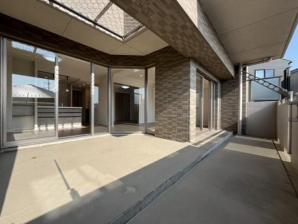 名古屋市瑞穂区彌富町紅葉園、中古マンションのバルコニー画像です