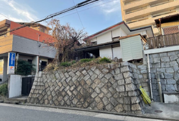 名古屋市瑞穂区丸根町、土地の前面道路を含む現地写真画像です