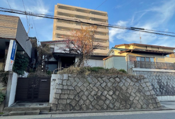 名古屋市瑞穂区丸根町、土地の前面道路を含む現地写真画像です