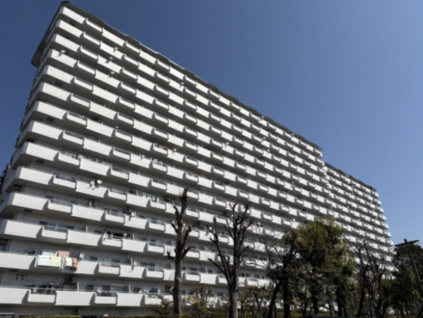 名古屋市瑞穂区浮島町、中古マンションの外観画像です