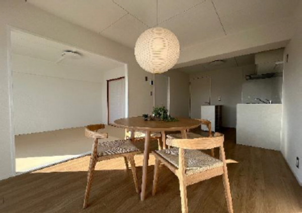 名古屋市瑞穂区浮島町、中古マンションの居間画像です