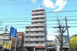 名古屋市瑞穂区彌富通、収益物件/マンションの外観画像です
