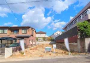 名古屋市千種区朝岡町、土地の前面道路を含む現地写真画像です