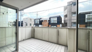 名古屋市千種区春岡通、中古一戸建てのバルコニー画像です