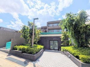 名古屋市千種区東明町、中古マンションの外観画像です