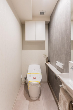 名古屋市千種区星ケ丘、中古マンションのトイレ画像です