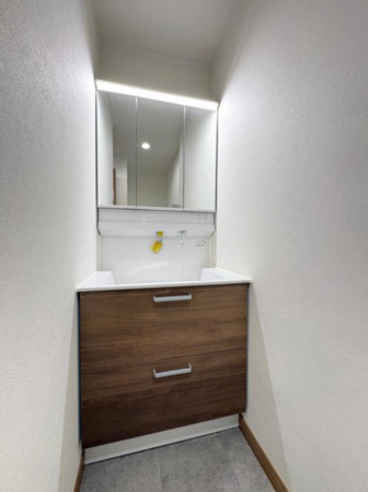 名古屋市千種区菊坂町、中古マンションの洗面画像です