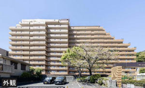 名古屋市千種区星が丘山手、中古マンションの外観画像です
