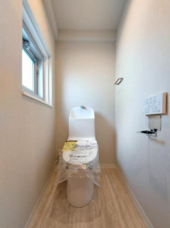 名古屋市千種区豊年町、中古マンションのトイレ画像です