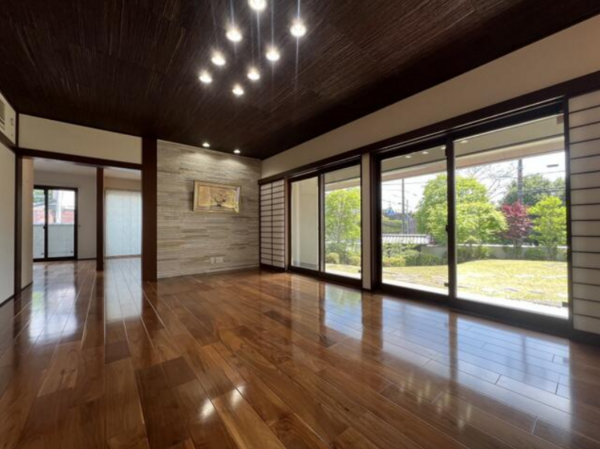 名古屋市瑞穂区彌富町円山、中古一戸建ての居間画像です