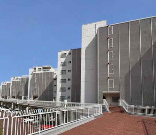 名古屋市千種区新池町、中古マンションの外観画像です