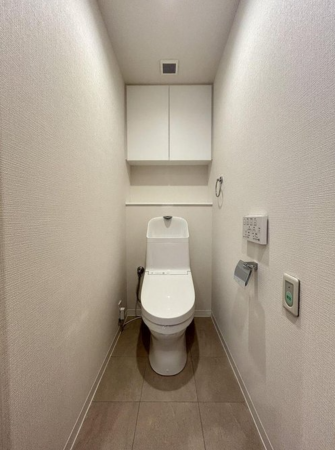 名古屋市瑞穂区彌富町紅葉園、中古マンションのトイレ画像です