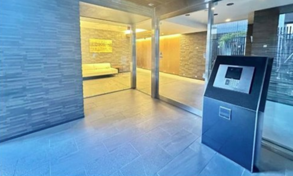 名古屋市昭和区広見町、中古マンションのエントランス画像です