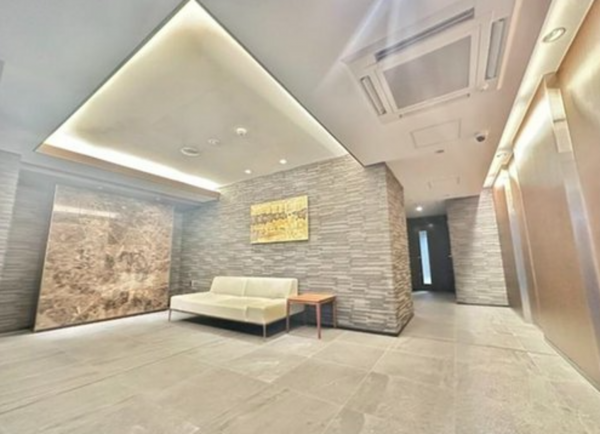 名古屋市昭和区広見町、中古マンションのエントランス画像です
