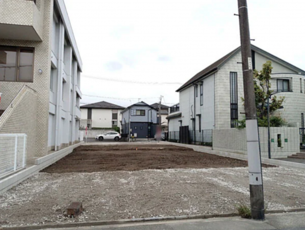 名古屋市瑞穂区平郷町、新築一戸建ての前面道路を含む現地写真画像です