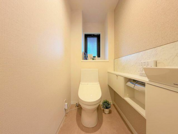 名古屋市瑞穂区彌富町円山、中古マンションのトイレ画像です