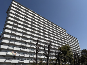 名古屋市瑞穂区浮島町、中古マンションの外観画像です