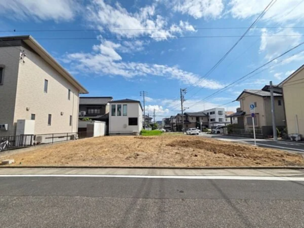 名古屋市昭和区御器所、新築一戸建ての前面道路を含む現地写真画像です