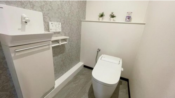 名古屋市瑞穂区春山町、中古マンションのトイレ画像です