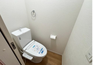名古屋市瑞穂区雁道町、新築一戸建てのトイレ画像です