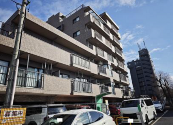名古屋市昭和区萩原町、中古マンションの外観画像です