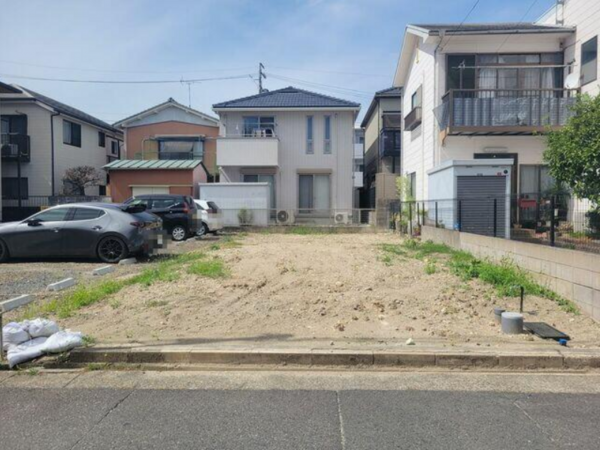 名古屋市瑞穂区中根町、新築一戸建ての前面道路を含む現地写真画像です