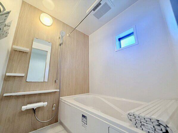 名古屋市昭和区元宮町、新築一戸建ての風呂画像です