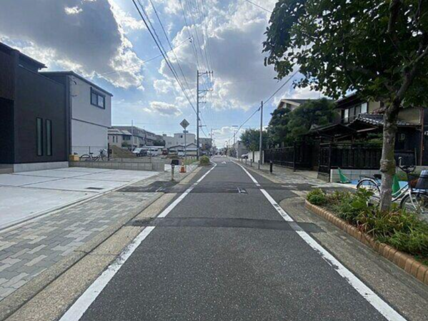 名古屋市昭和区元宮町、新築一戸建ての前面道路を含む現地写真画像です