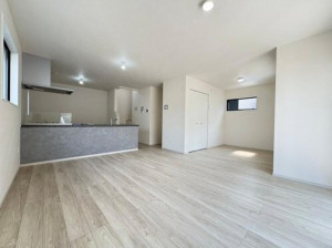 名古屋市千種区希望ケ丘、新築一戸建ての居間画像です
