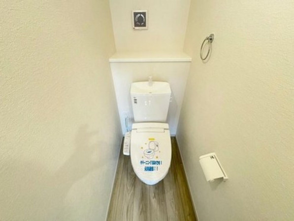 名古屋市千種区希望ケ丘、新築一戸建てのトイレ画像です