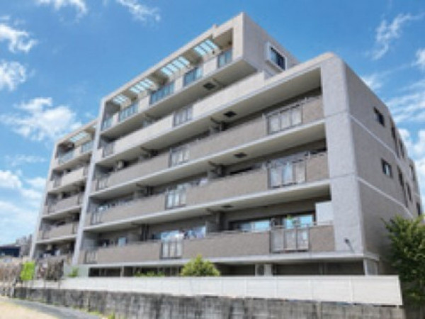 名古屋市瑞穂区中根町、中古マンションの外観画像です