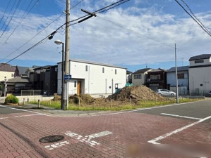 名古屋市昭和区元宮町、新築一戸建ての前面道路を含む現地写真画像です