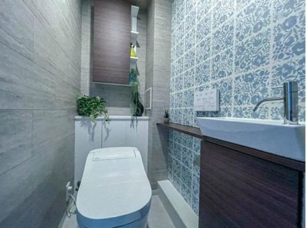 名古屋市昭和区八事富士見、中古マンションのトイレ画像です