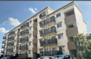 春日部市増富、中古マンションの外観画像です