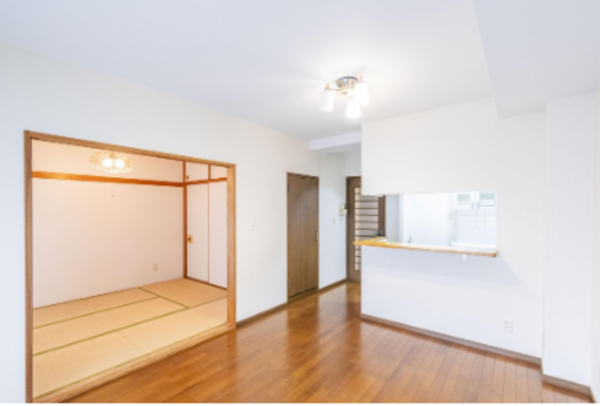 春日部市谷原、中古マンションの居間画像です