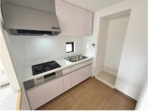 春日部市上蛭田、中古マンションのキッチン画像です