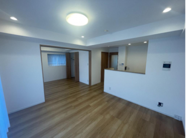 春日部市粕壁東、中古マンションの居間画像です