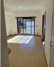 春日部市下蛭田、中古マンションの居間画像です